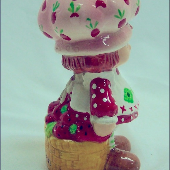 Vintage 1983 STRAWBERRY SHORTCAKE 4" Ceramic Holiday Christmas Ornament 1980's - Picture 4 of 5